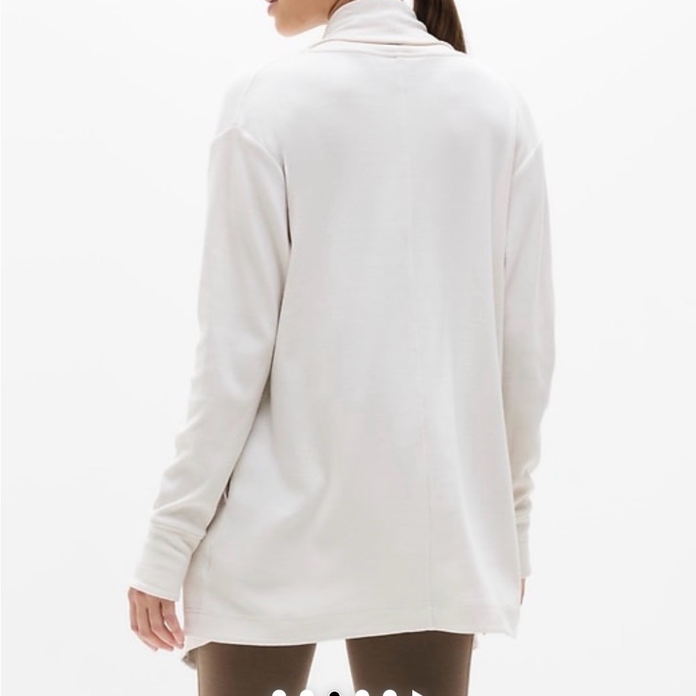 Athleta Pranayama Restore Rib Wrap
Color Bone Rib - Picture 3 of 6